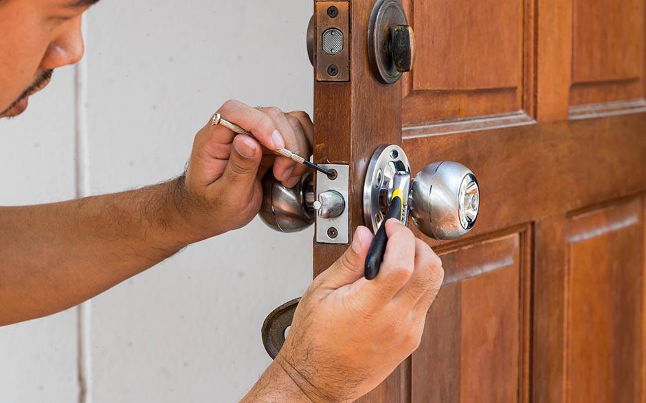 changement serrure porte Maisons-Laffitte